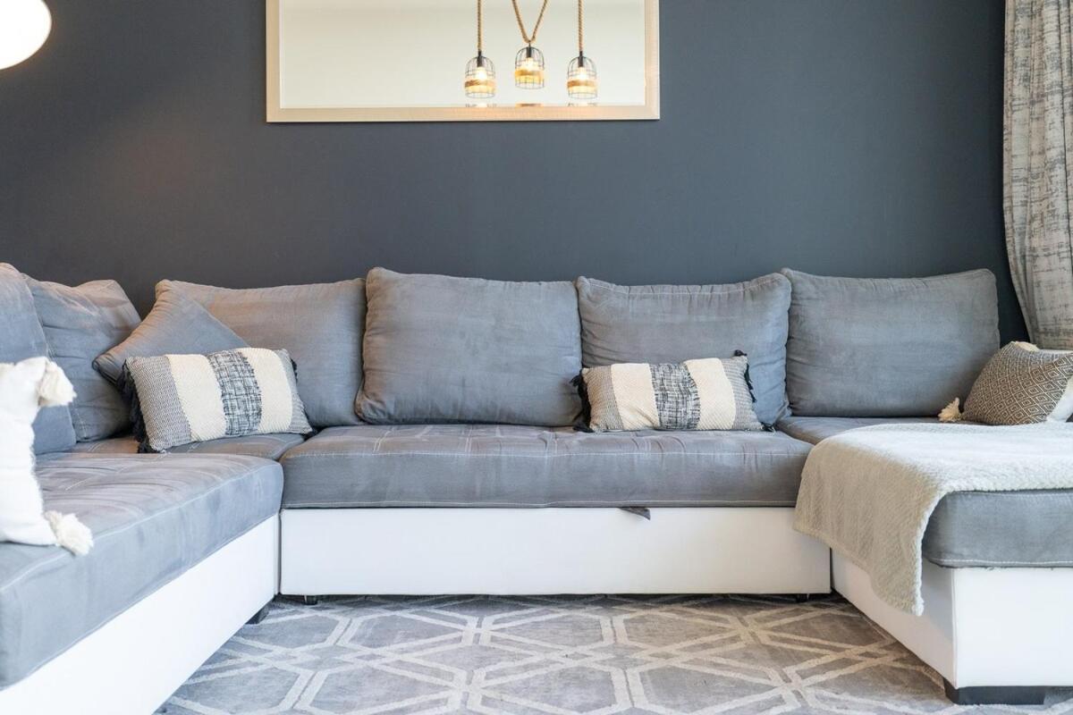 Apartment Stylish Homey 1-bedroom Perfect For 4 In Hills